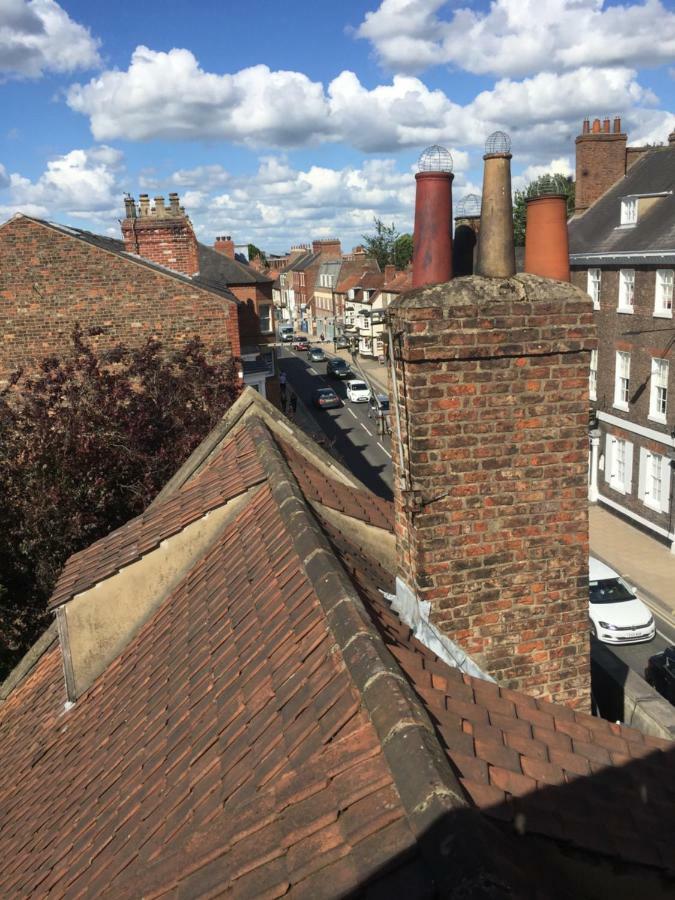 Intown - 60 Second Walk 2 Minster! Hotell York Exteriör bild